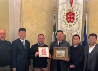 Delegazione cinese Sichuan visitano Reggiolo